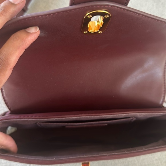 Charles and Keith Aubrielle Crossbody Bag - Picture 5 of 7